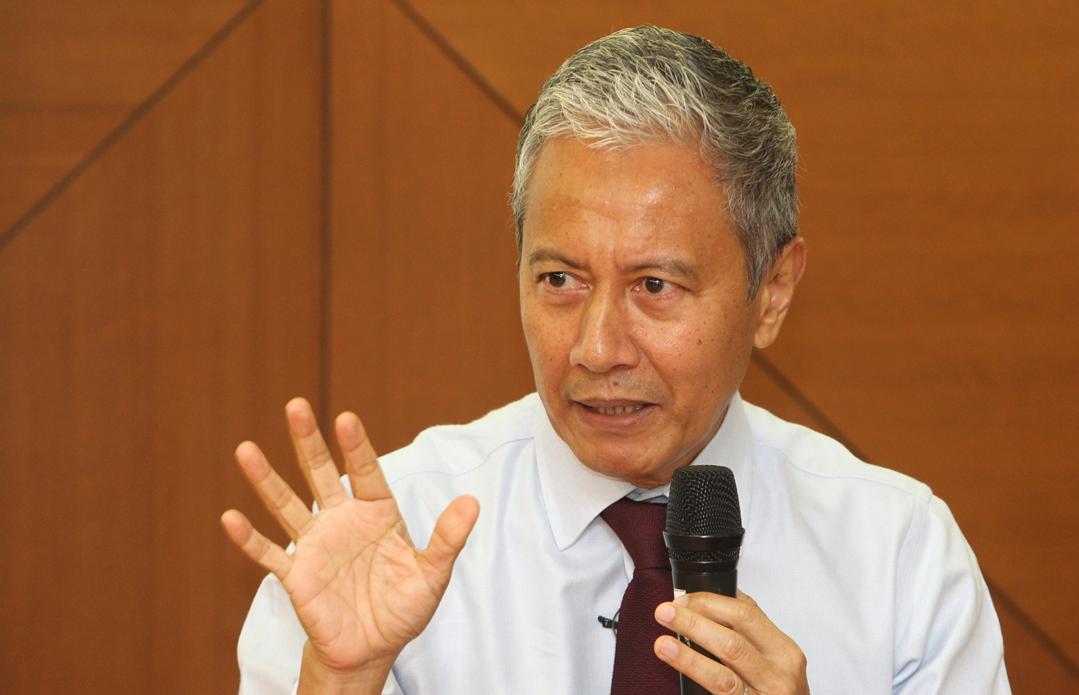 前议长:反跳槽法未涵盖 违反党意不等同跳槽